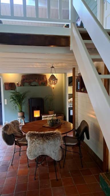 Comfortable Chalet In A Unique Location In Forest Essen 外观 照片