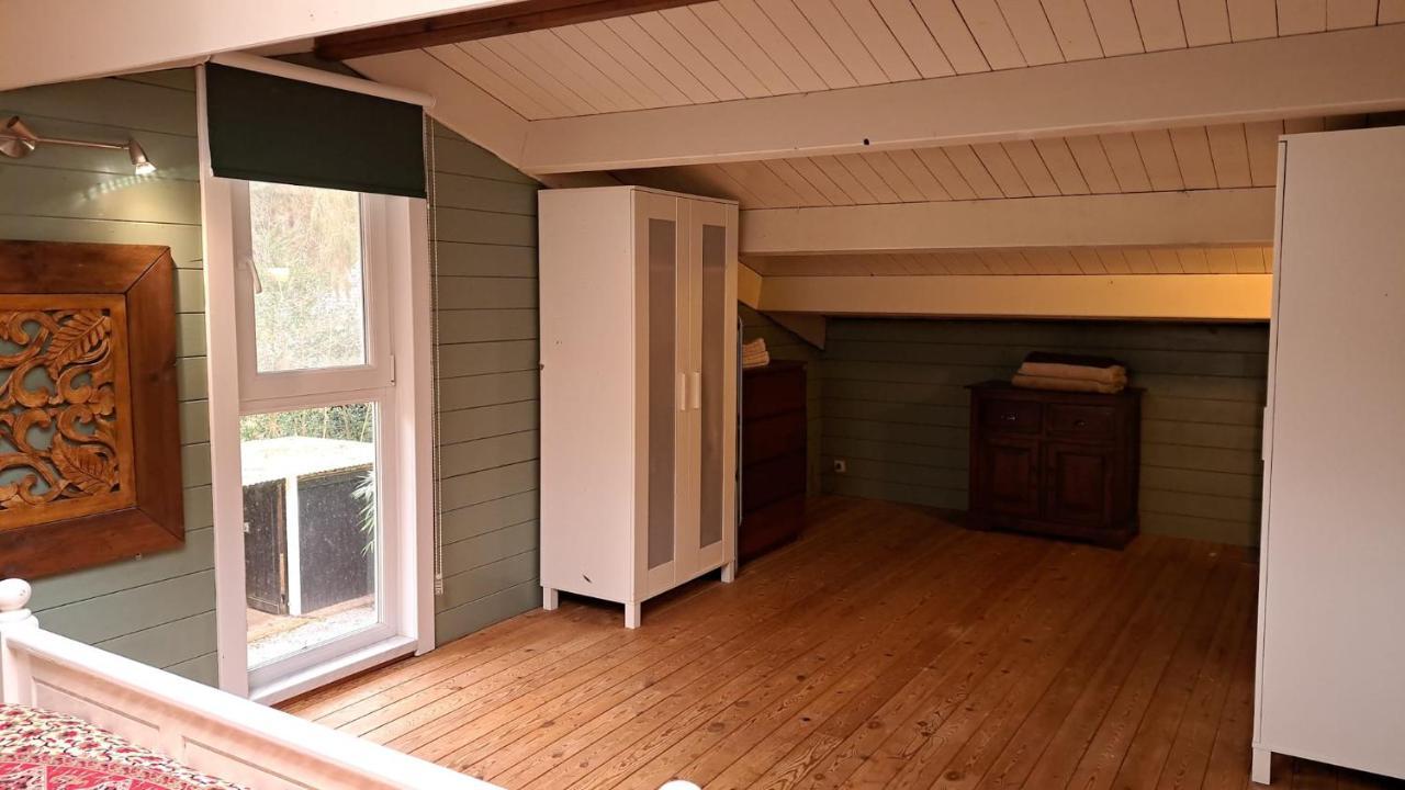 Comfortable Chalet In A Unique Location In Forest Essen 外观 照片